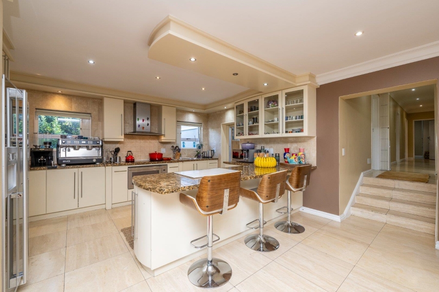 5 Bedroom Property for Sale in Welgedacht Western Cape